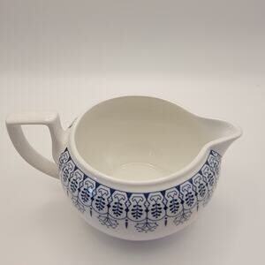 Wedgwood Blue Tonquin Earthenware Creamer – Blue & White Floral Made in England